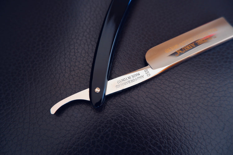 NOS Aiku 650 For Barbers vintage Japanese straight razor